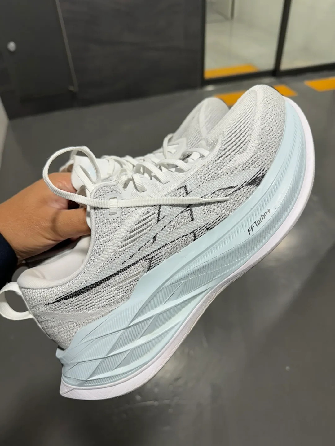 아식스 슈퍼 블라스트2 270사이즈 중고 판매