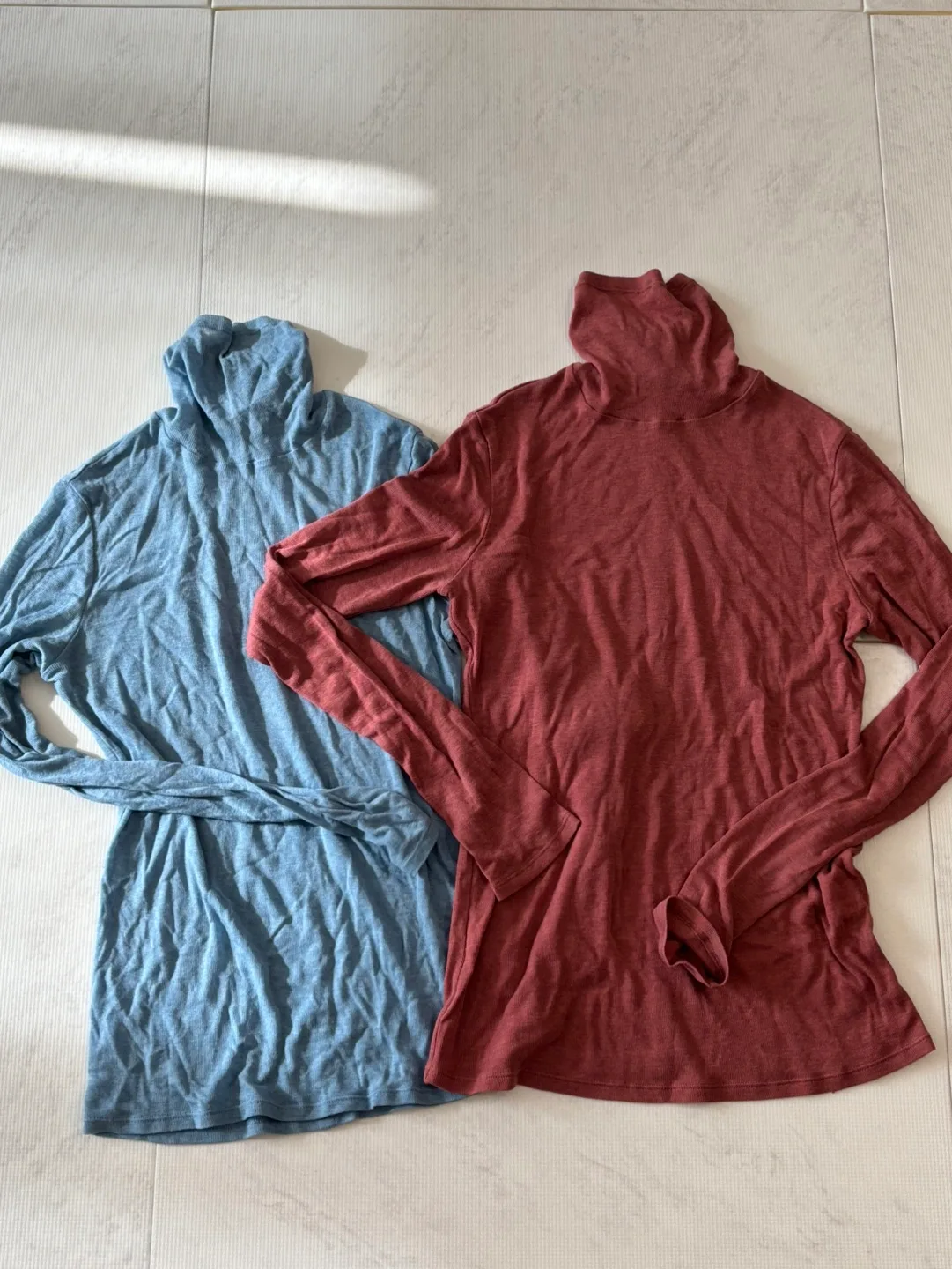 (중고) 질스튜어트뉴욕 얇은 니트 2벌 세트