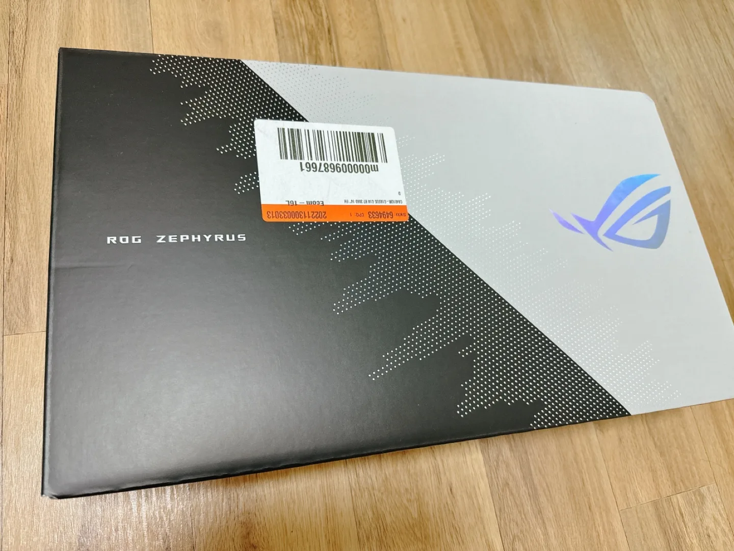 ASUS Rog Zephyrus 14인치 게이밍 노트북 (미개봉 새재품)