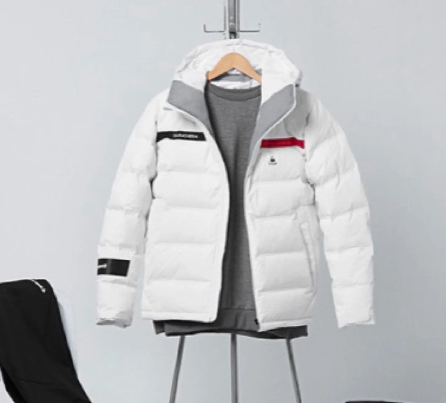 르꼬끄 듀라썸 덕다운 패딩 화이트 중고 (사이즈 85)