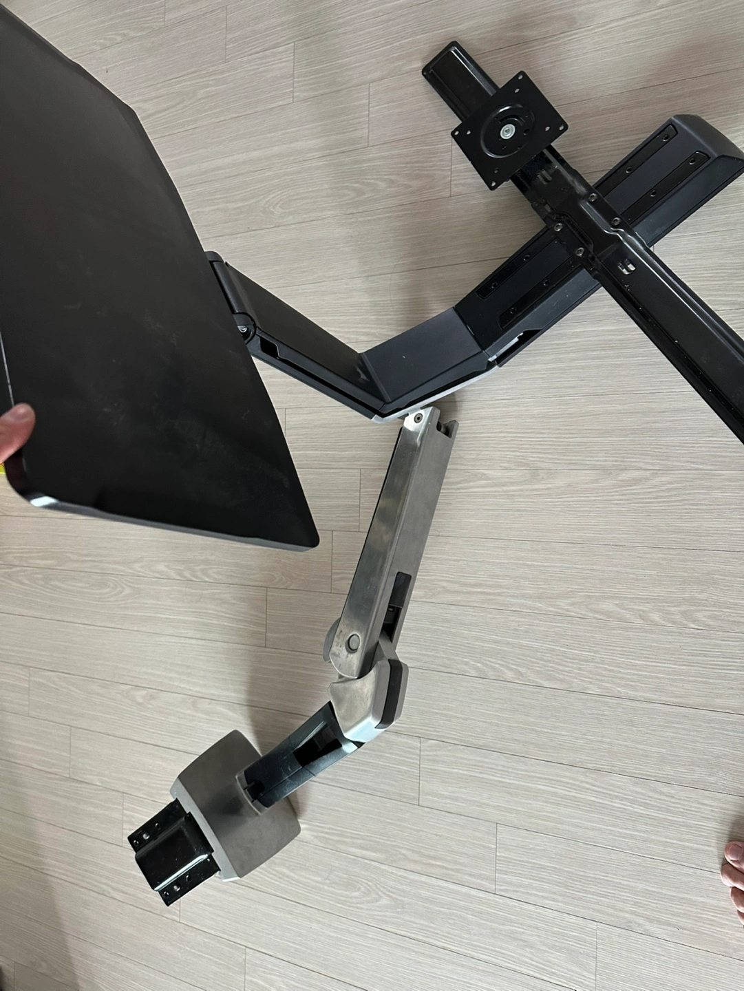에고트론 어고트론 스탠드 모니터 암 | 가구/인테리어 | 당근 중고거래