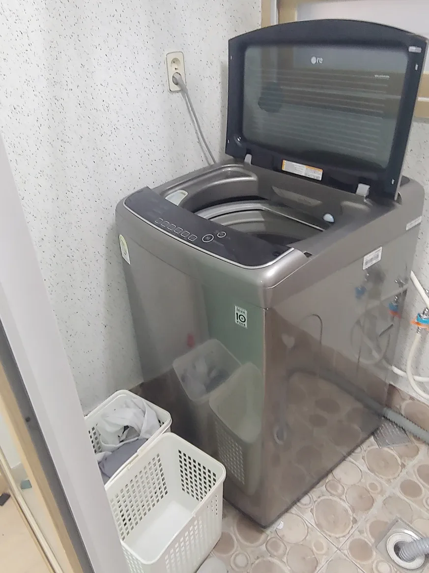 LG 10kg 드럼 세탁기입니다.2015식
