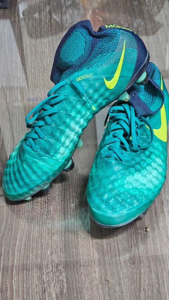 중고 나이키 마제스타 축구화 쇠뽕 팝니다