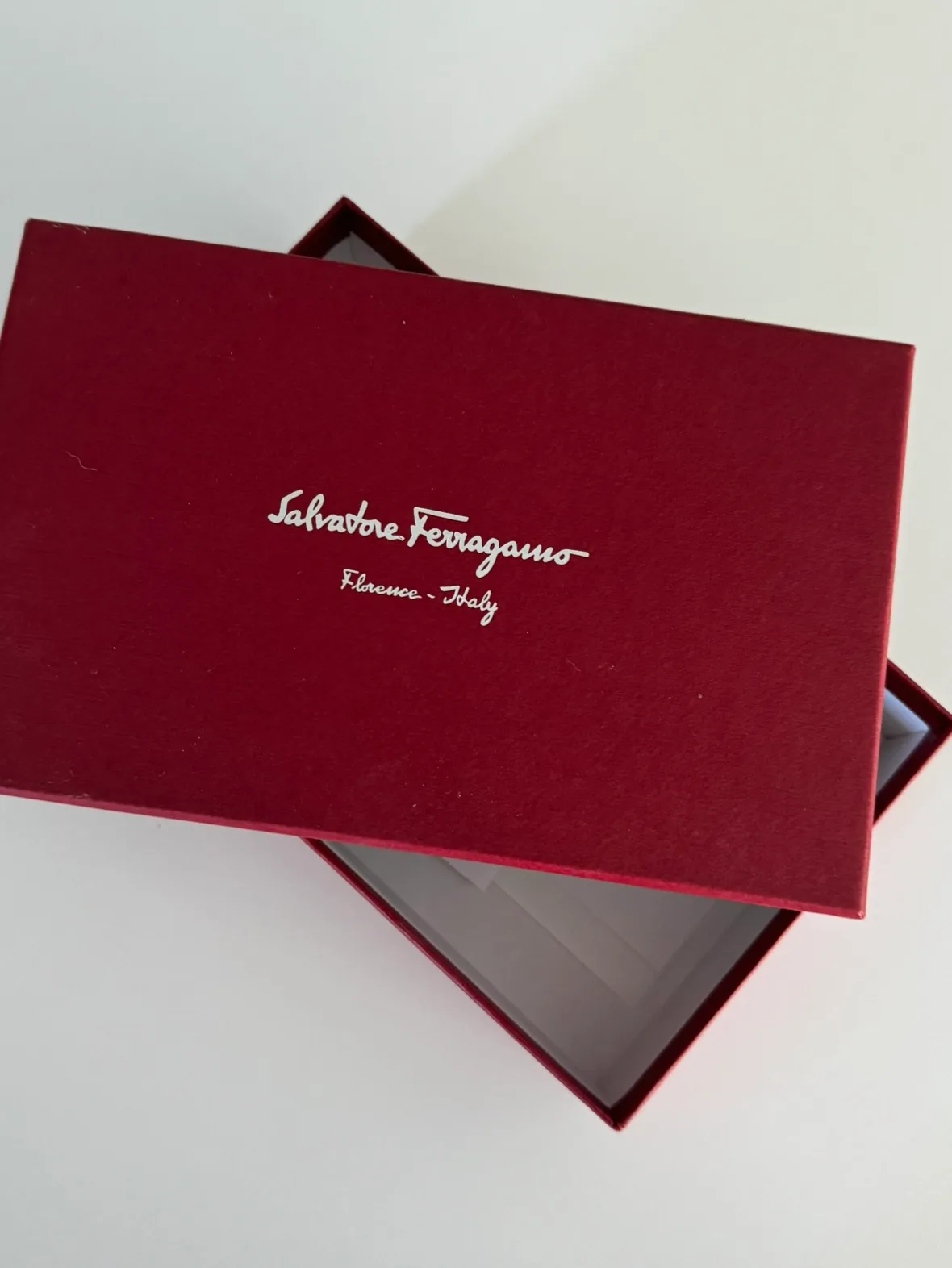 🚗 페레가모 장지갑 팔아요 🚗