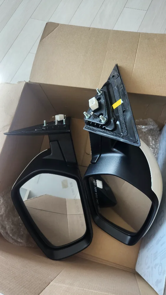 티볼리 2015년식 중고 싸이드미러