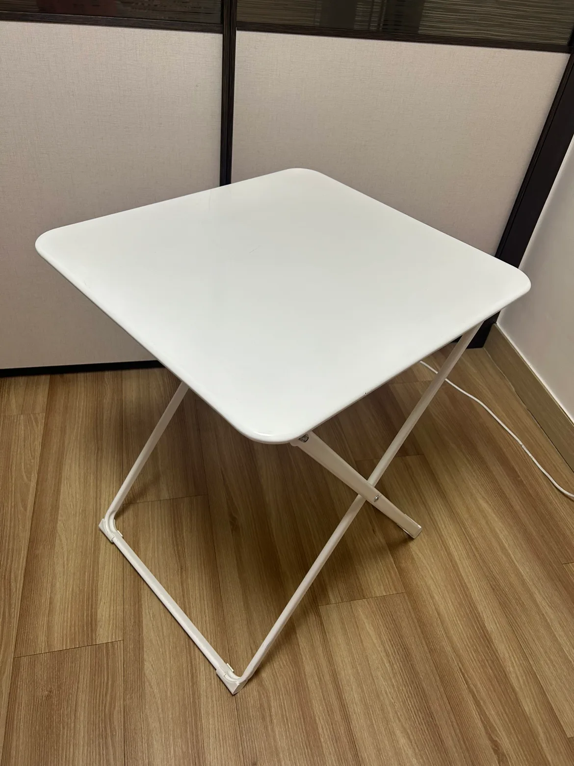 [중고] 화이트 접이식 이케아 철제 테이블 팝니다