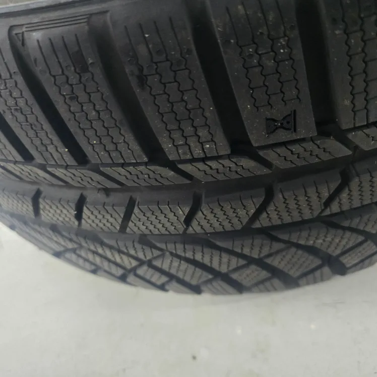 윈터 타이어 중고 팝니다