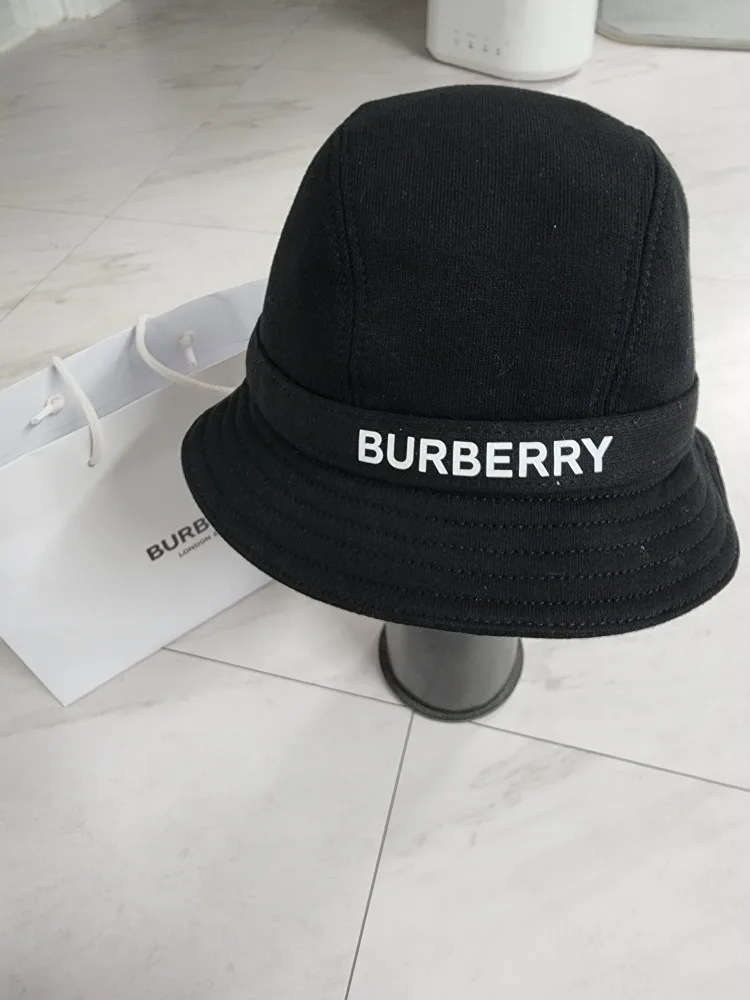 버버리정품버킷햇(새상품)
