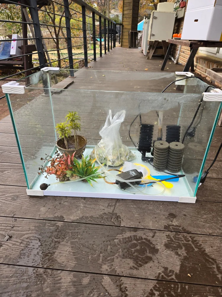 어항과  어항용품 나눔합니다.