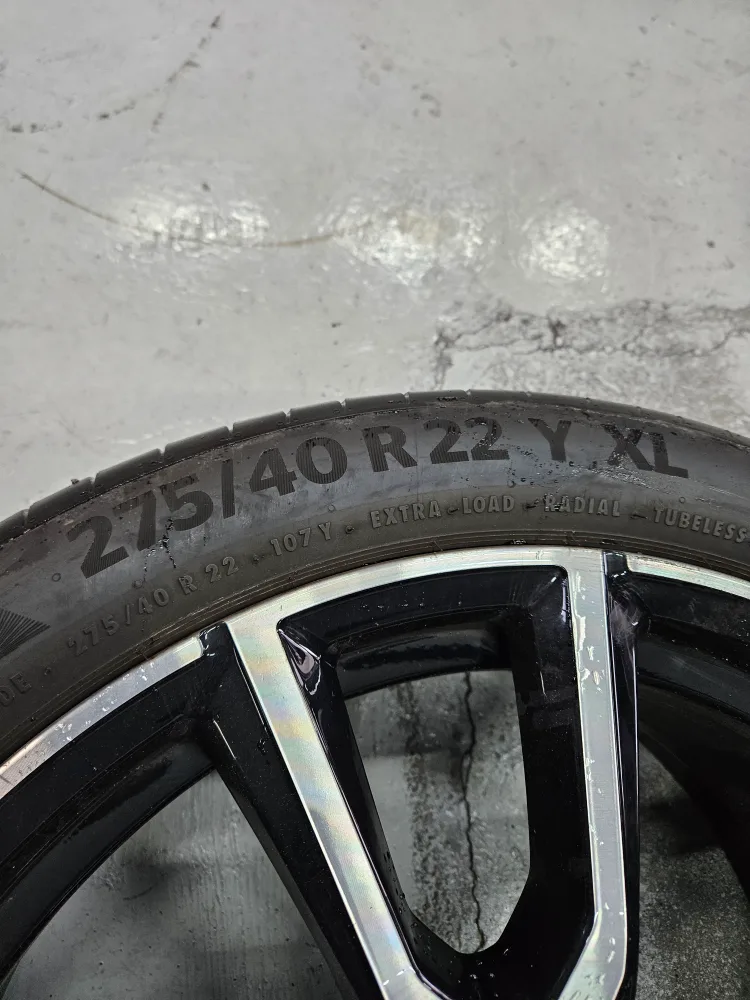 bmw x7 22인 중고타이어 팝니다.