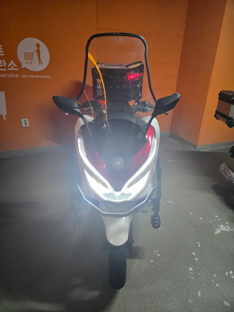 묻따 pcx 중고 판매합니다.