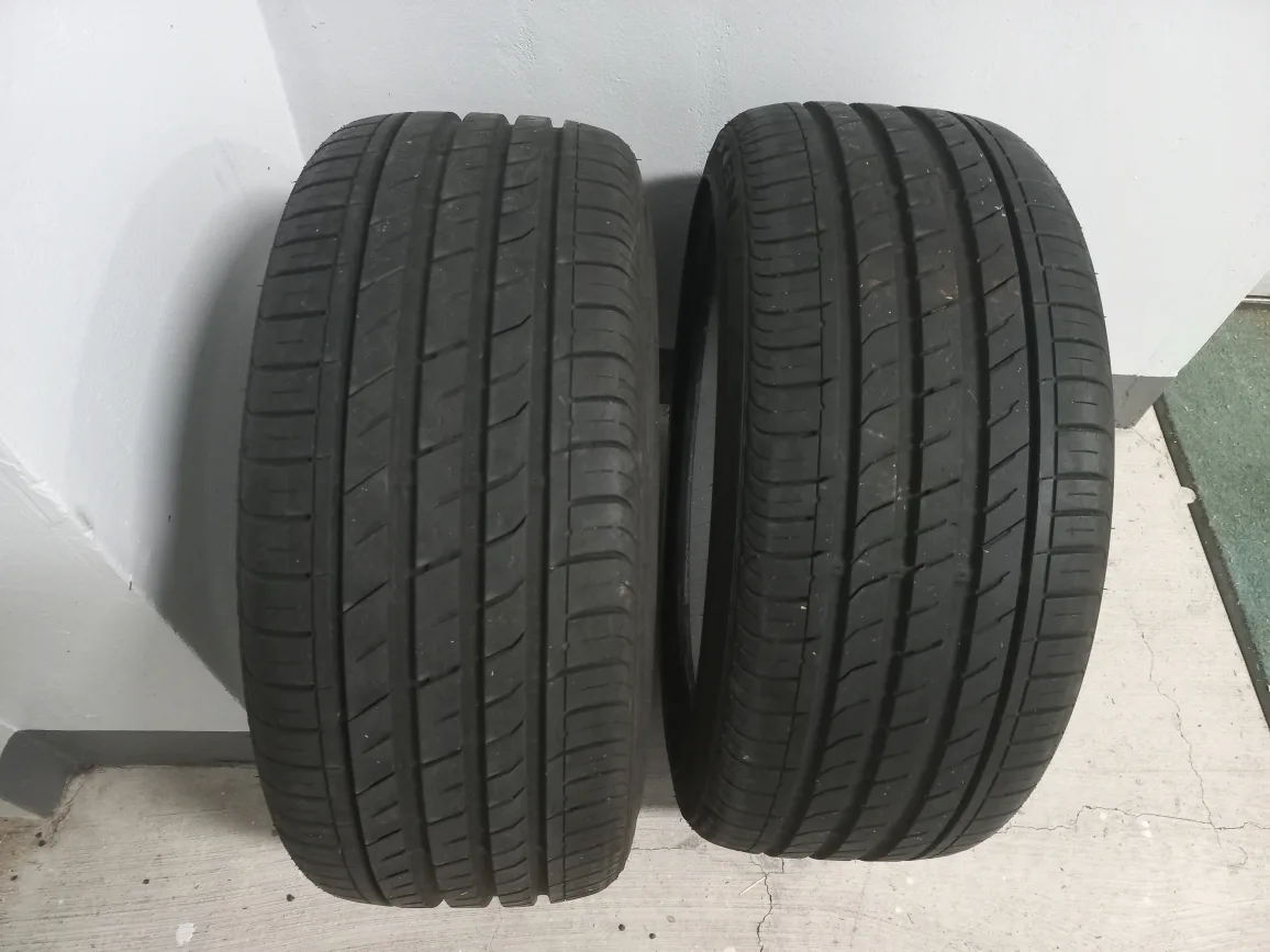 넥센 엔페라 215-40-17 중고타이어