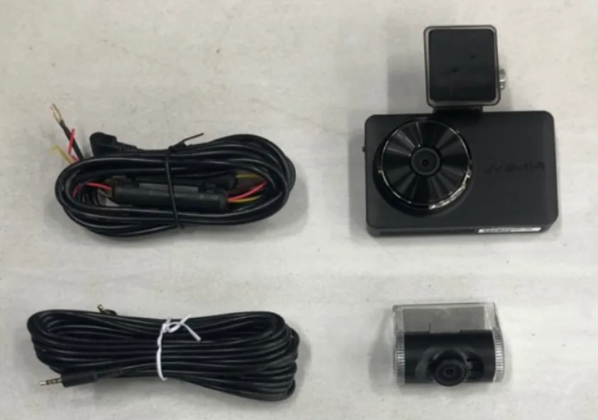 중고 파인뷰 LX2000 32G 2채널 블랙박스 팝니다