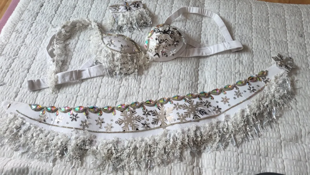 벨리복 댄스복  공연복 눈꽃보석탑 +힙벨트+팔토시 3종세트