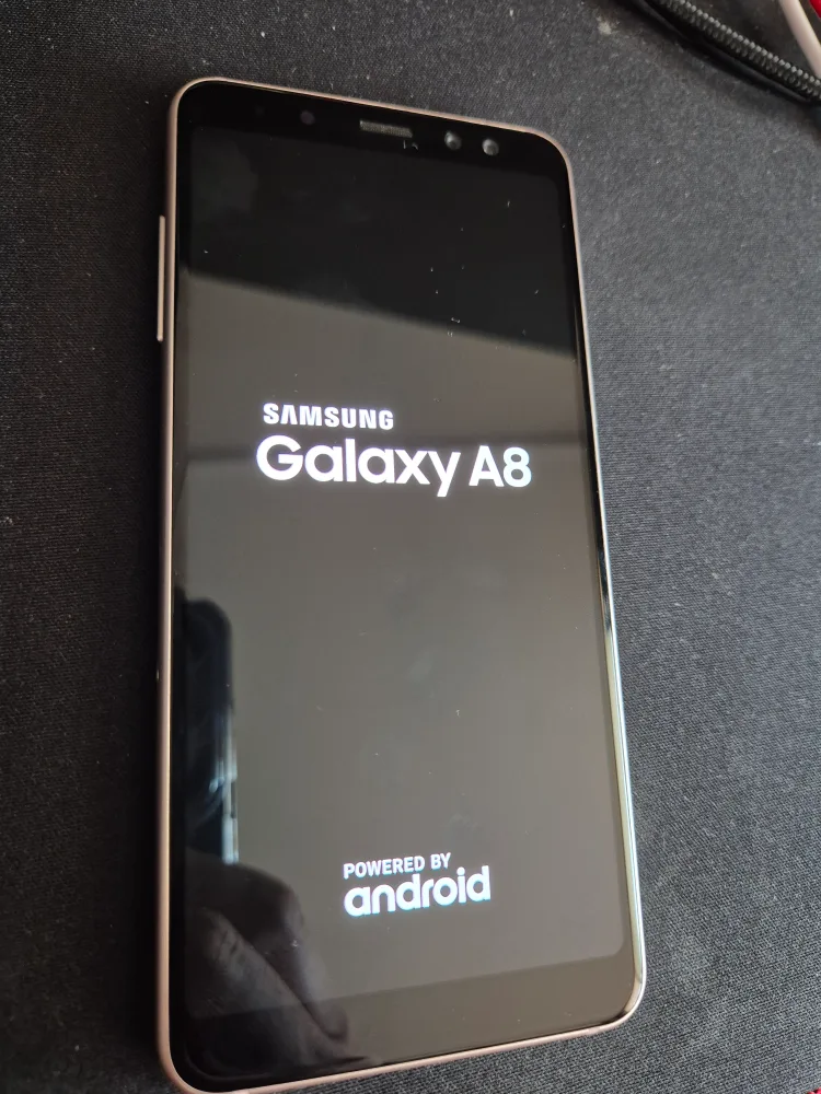 갤럭시A8 32기가 중고