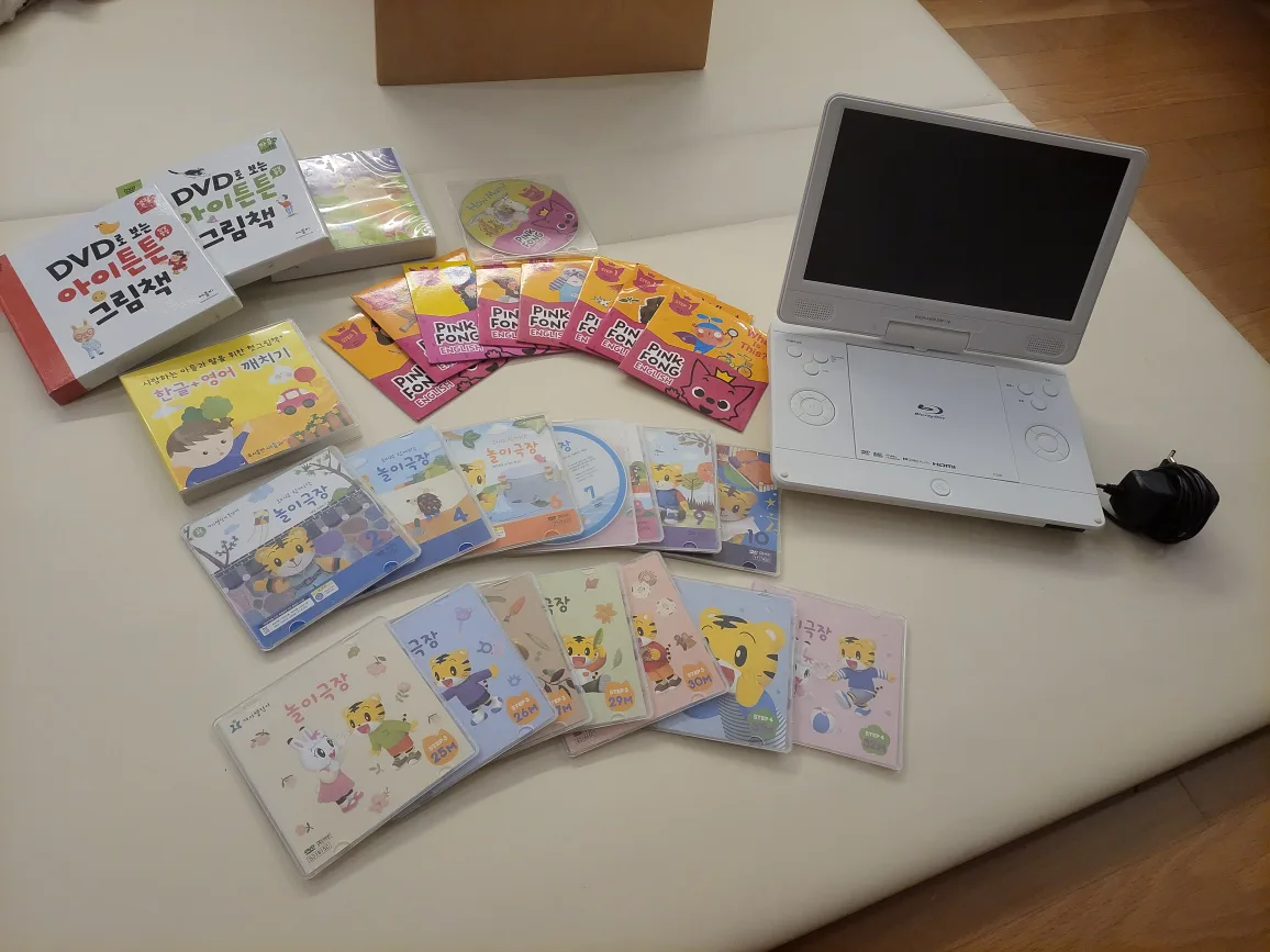 에듀플레이어 ebp116 판매합니다.(풀박스)