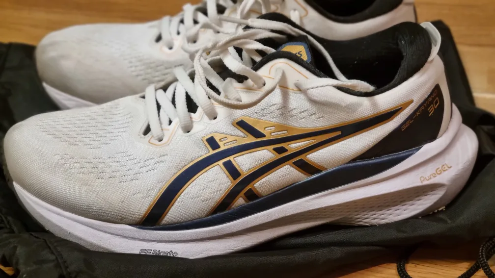 중고(러닝화) 아식스 젤카야노 30