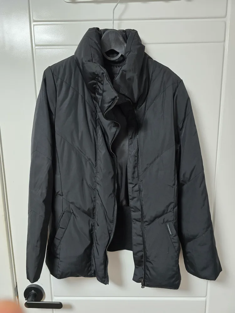 캘빈클라인 여성 패딩(S사이즈/중고)