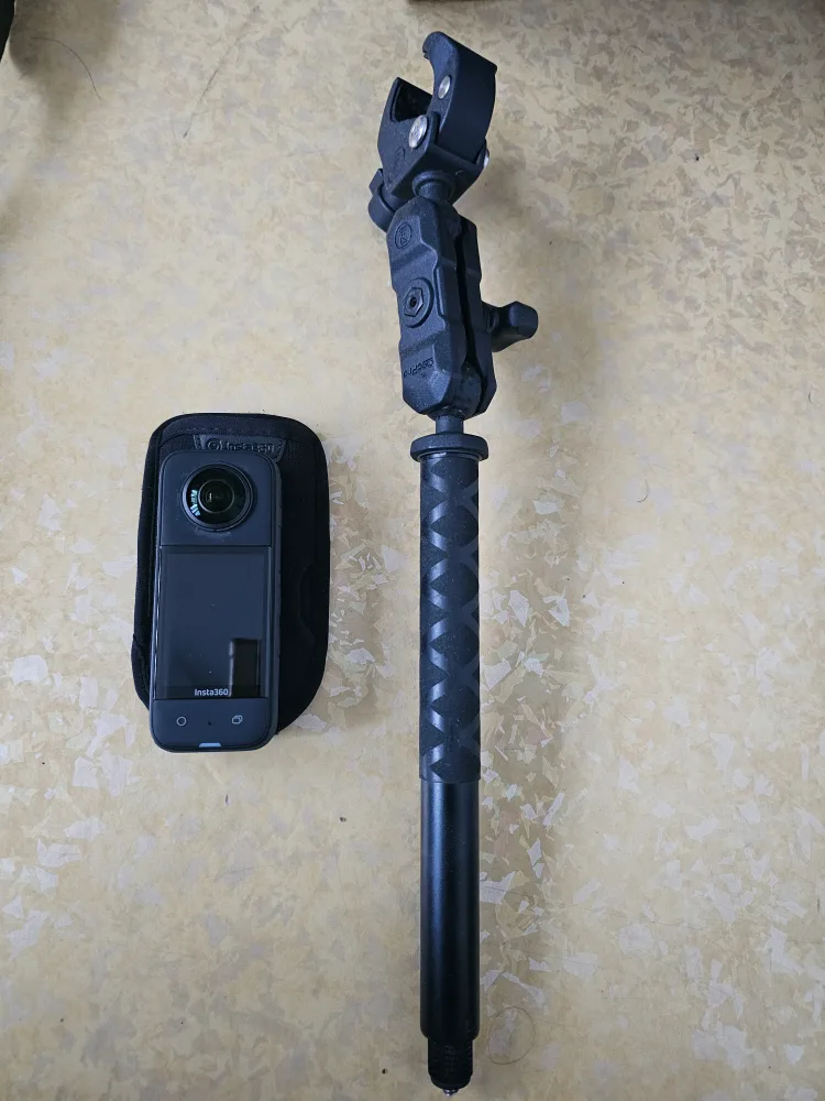 인스타 360 X3 중고 판매합니다