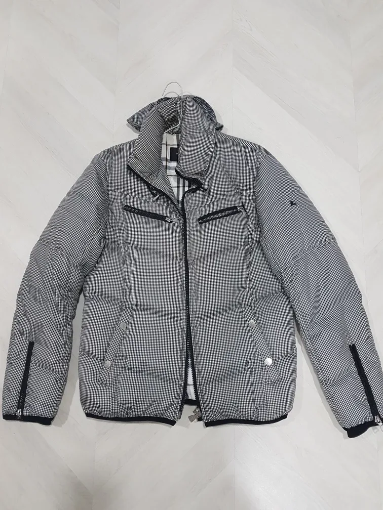 버버리 블랙라벨 그레이 패딩 판매