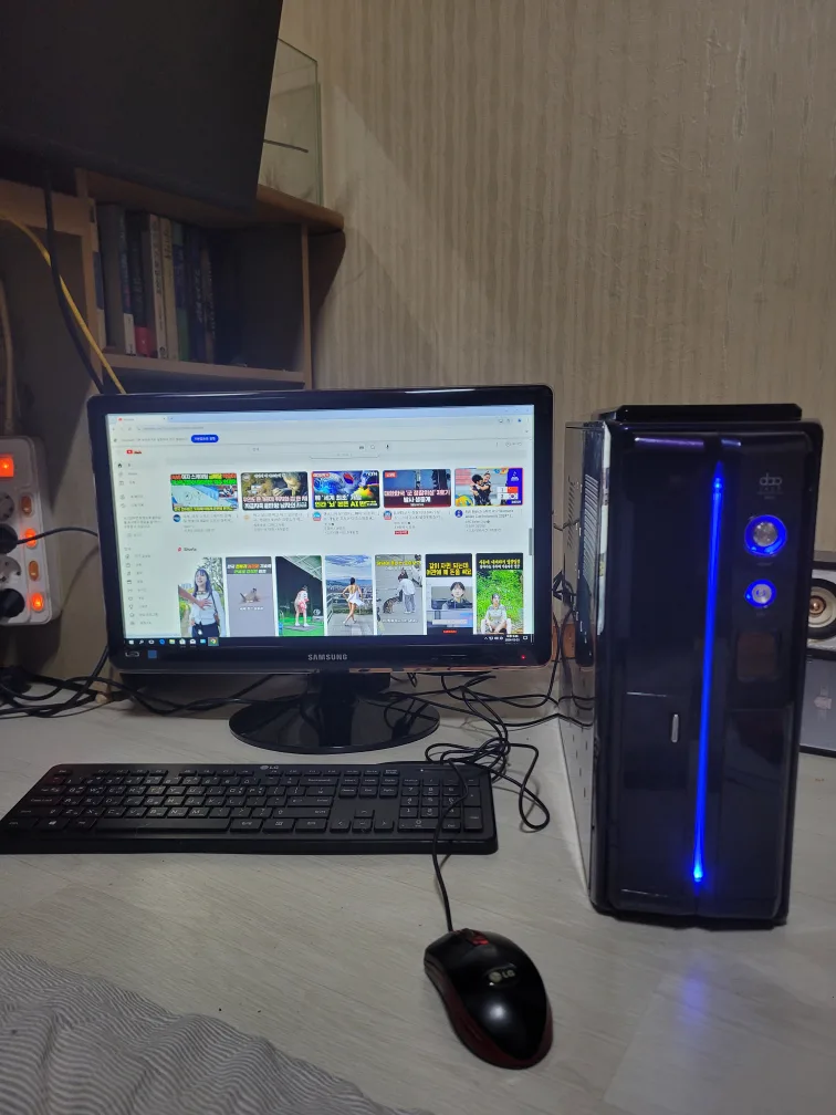 컴퓨터 본체 모니터 키보드 마우스 일괄로 팝니다