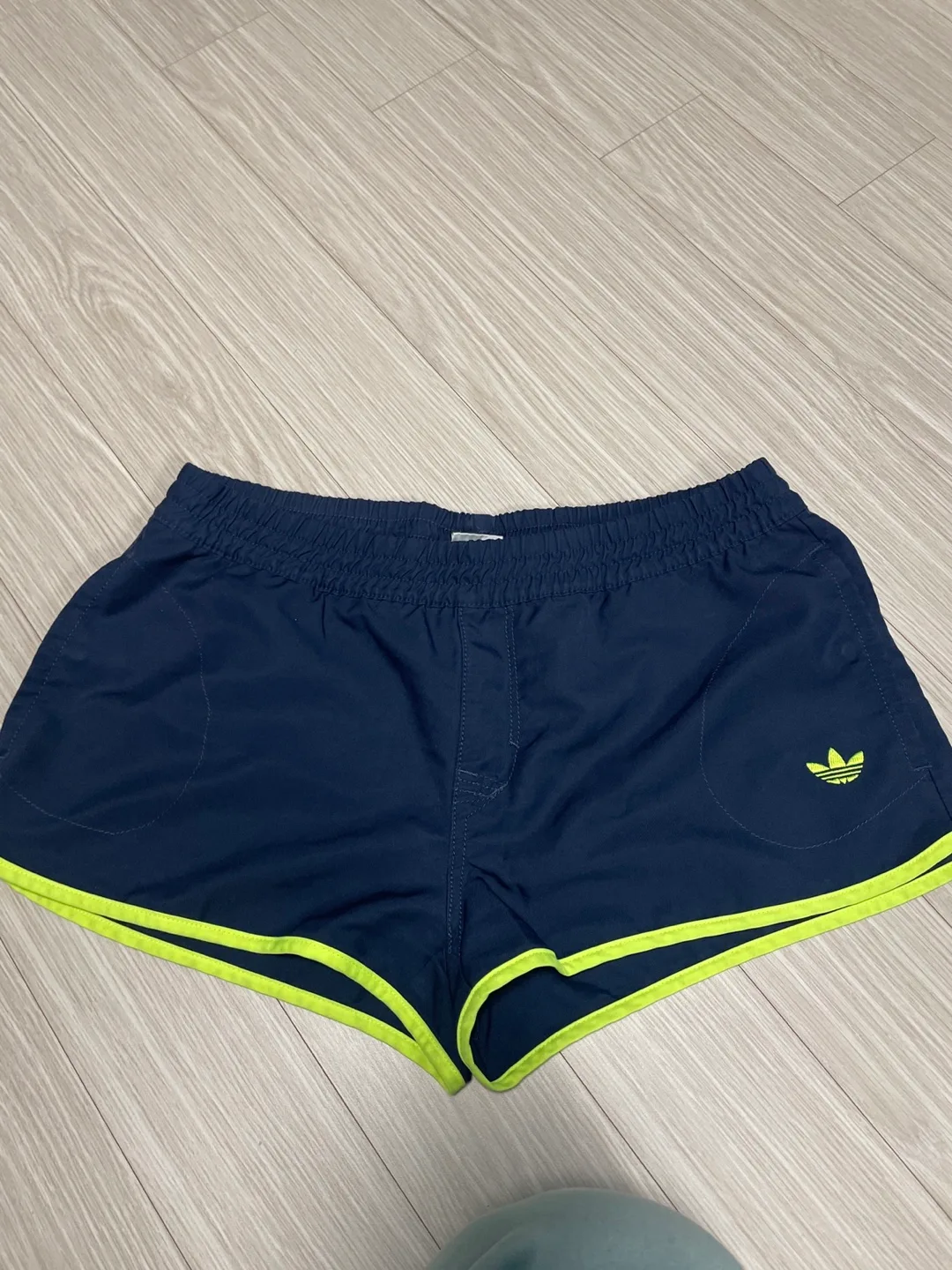 아디다스 반바지