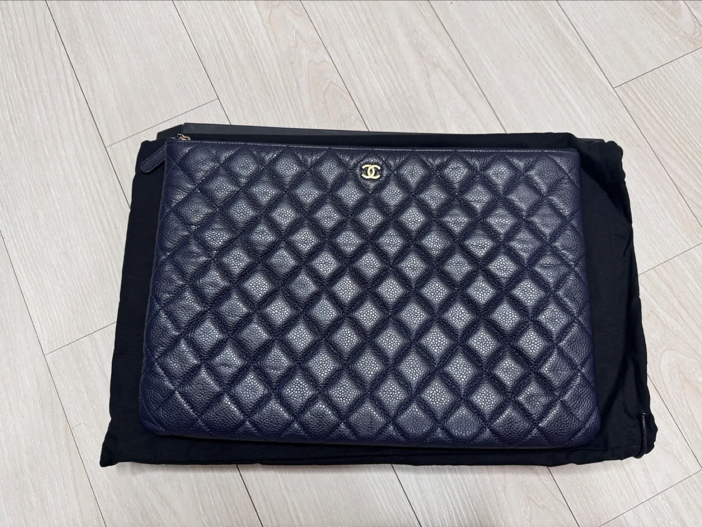 샤넬클러치(트렌비에서 정품(중고A급)검수완료!)