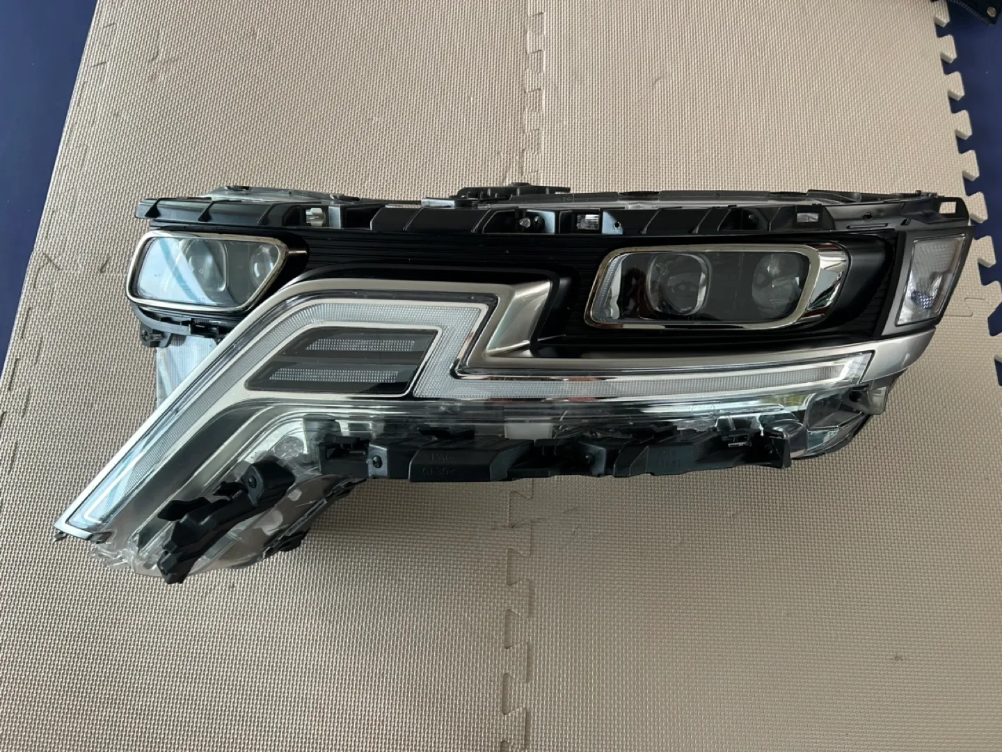 KA4 카니발 중고라이트 판매합니다