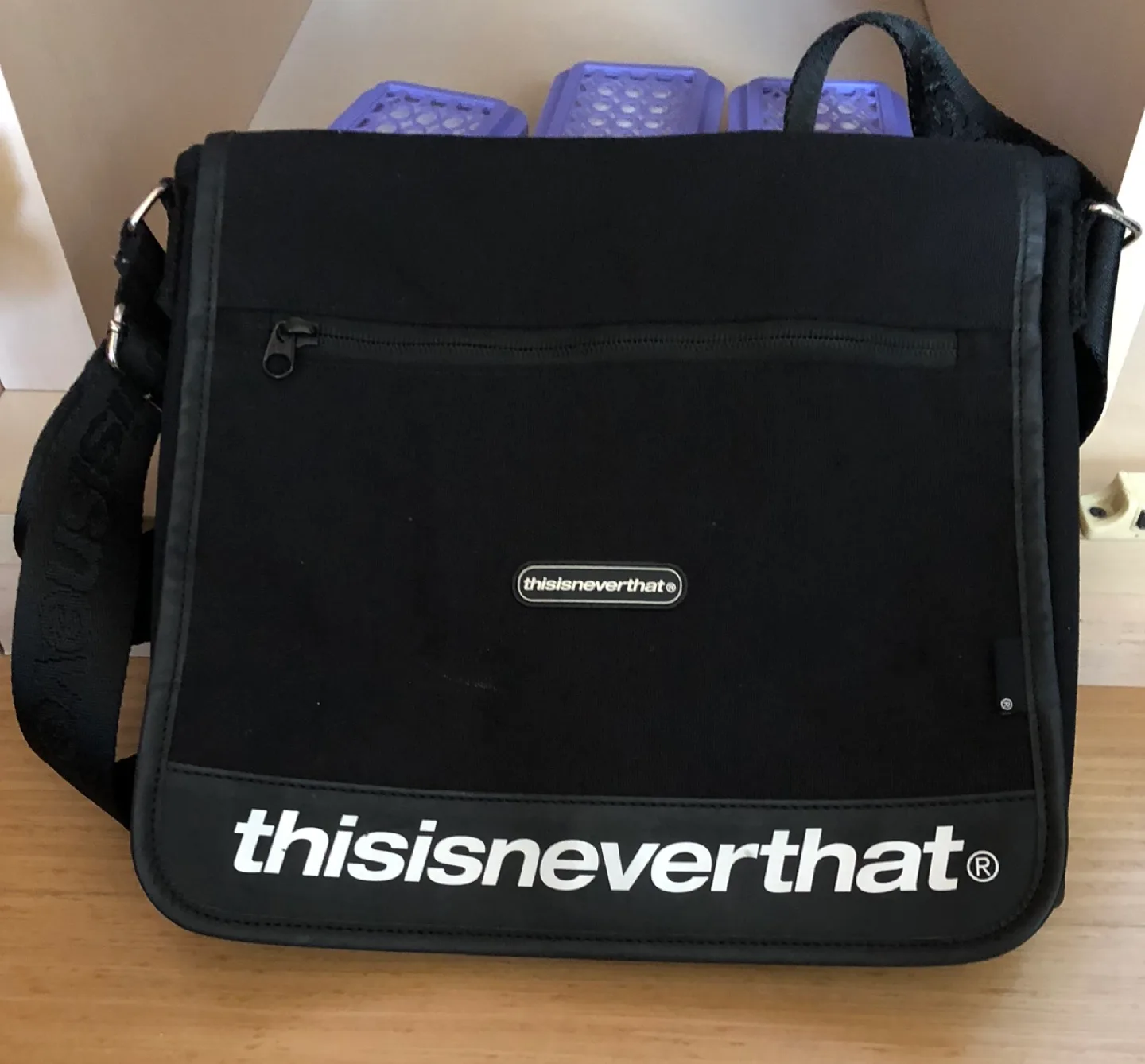 (중고) 디스이즈네버뎃 크로스백