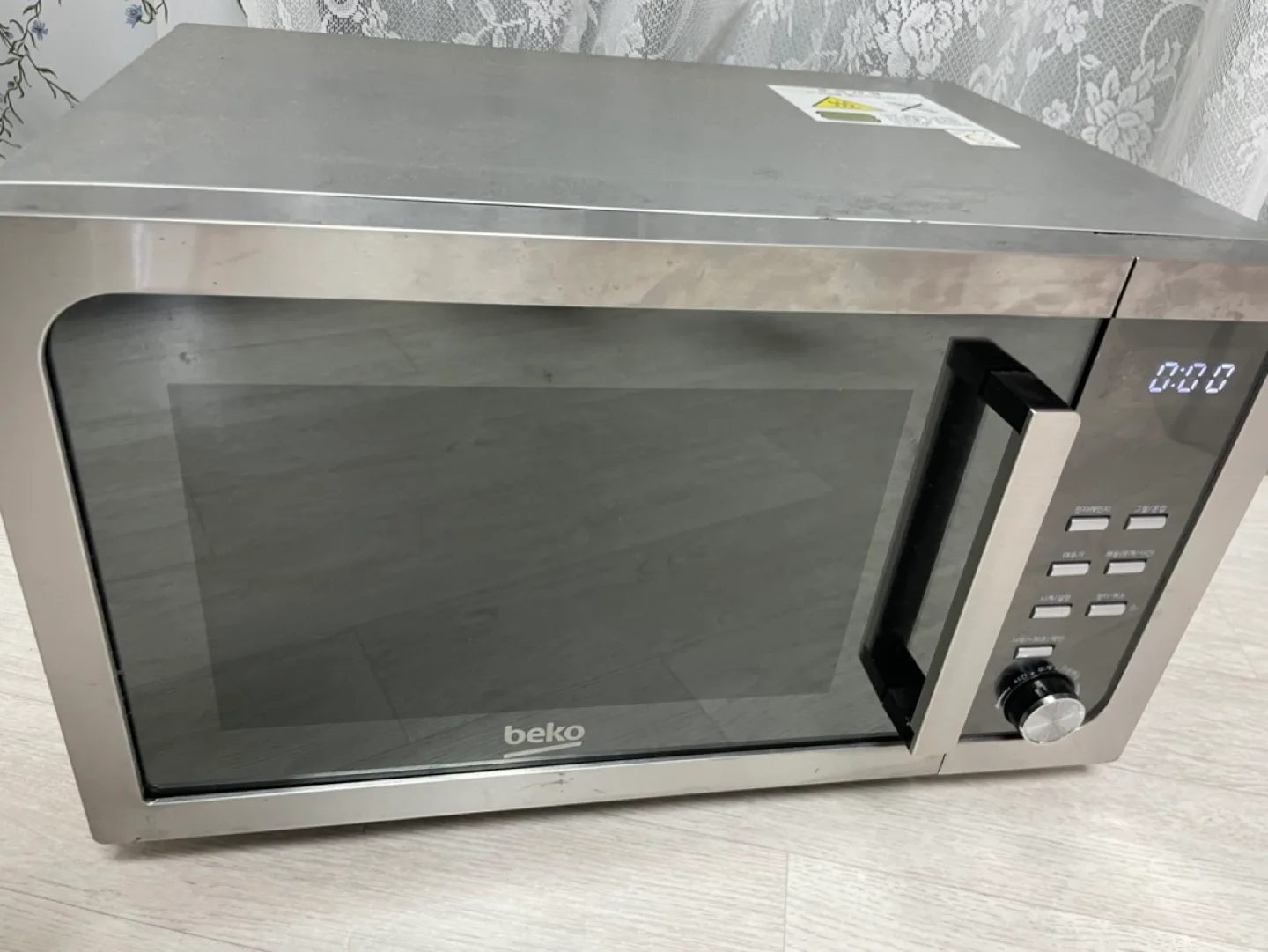 전자레인지 중고 판매합니다.