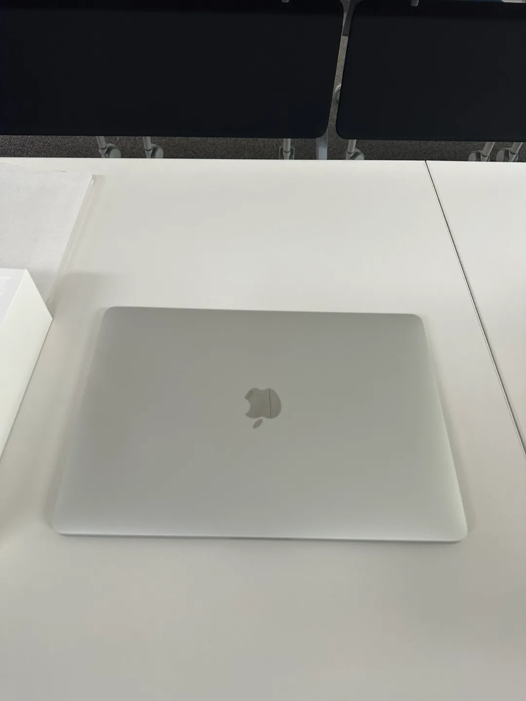 맥북 프로 13인치 2020 i5 16gb 512gb