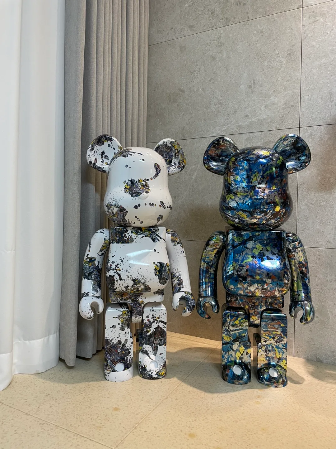 잭슨폴록 베어브릭 화이트 1000% 풀박스 정품