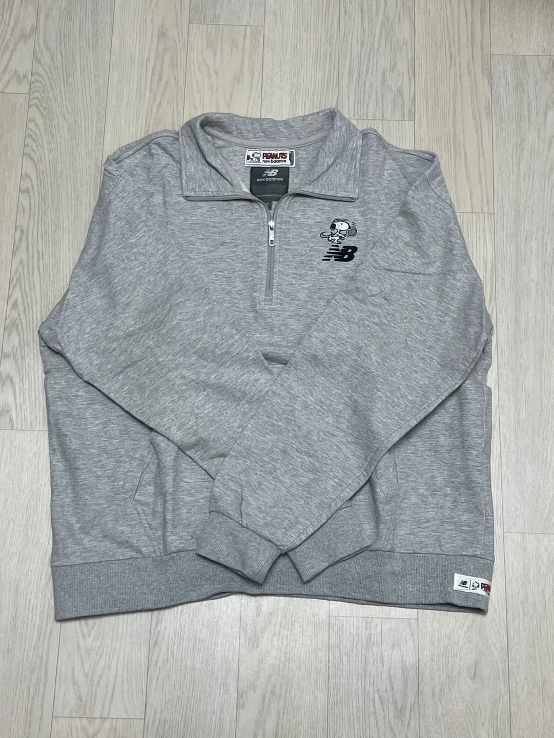 뉴발란스 스누피 맨투맨 집업 (실착 3회, S)