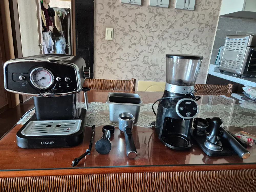 가정용 리큅 반자동 에스포레소머신과 자동 카피콩 그라인더 중고거러