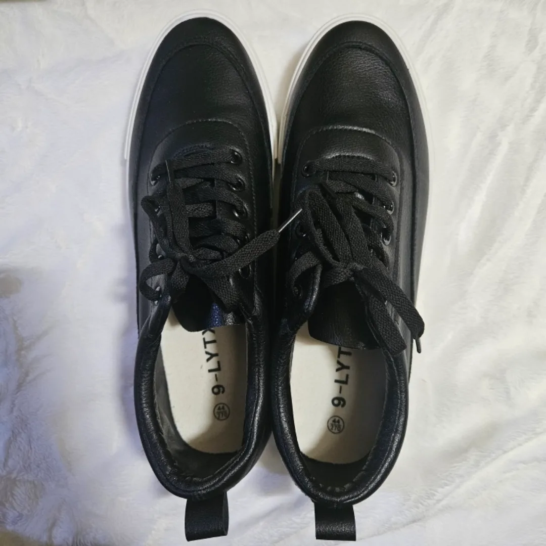 캄슈 화이트 스니커즈 남자단화 중고 신발 판매