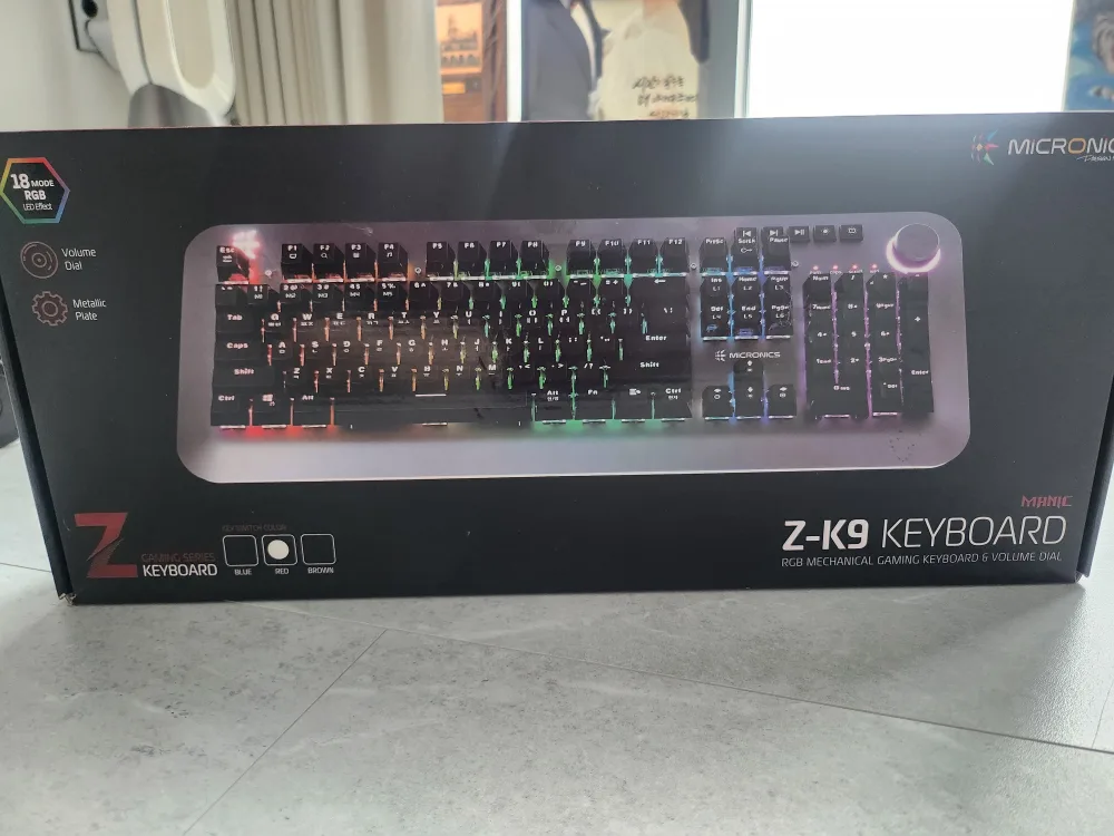 상태 좋은 중고 Z-K9 기계식 키보드 판매합니다.