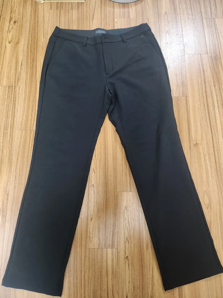 a.testoni 사이즈34~35 슬랙스 기모 텍 제거후시착만했지만중고입니다색상 블랙