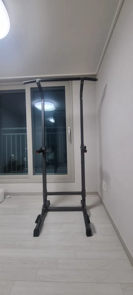 홈 트레이닝 철봉/딥스 바 중고 판매 (거의 새 상품)