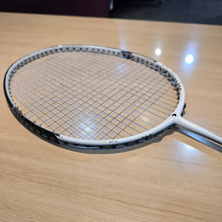 프로에이스 배드민턴 라켓 파손 중고라켓