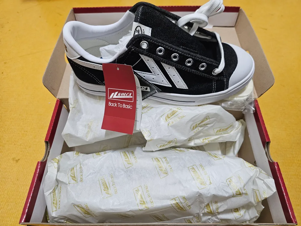 콜카 1986 아시안 흑청 260미리 팝니다(새신발)