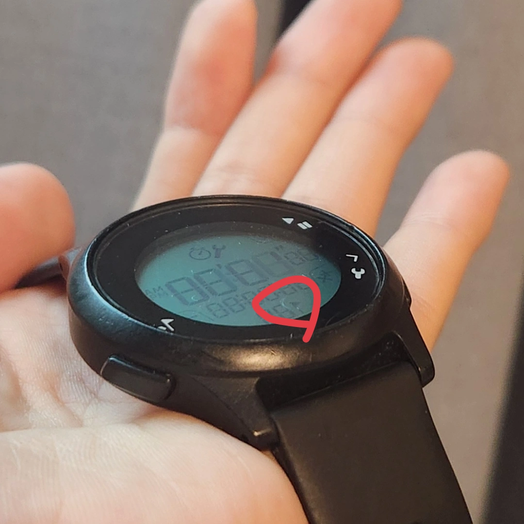 데카트론 방수 스포츠시계 ATW100 | 스포츠/레저 | 당근 중고거래