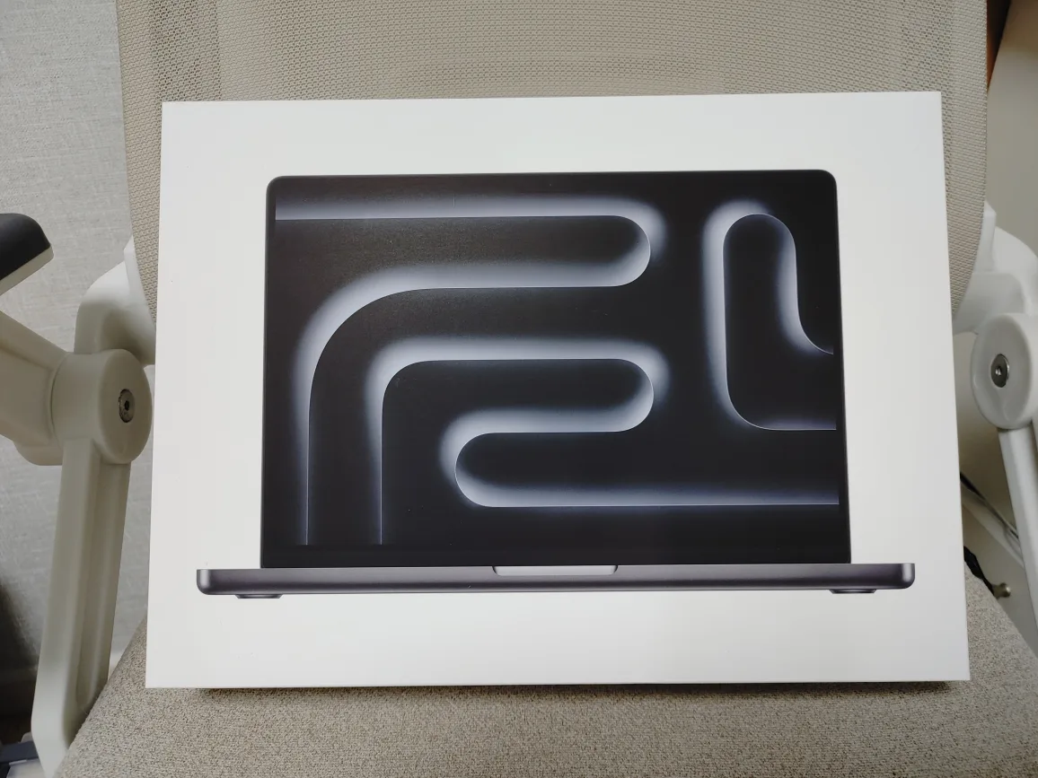 (박스만) 맥북프로 MacBook Pro M4 Max 32GB 박스