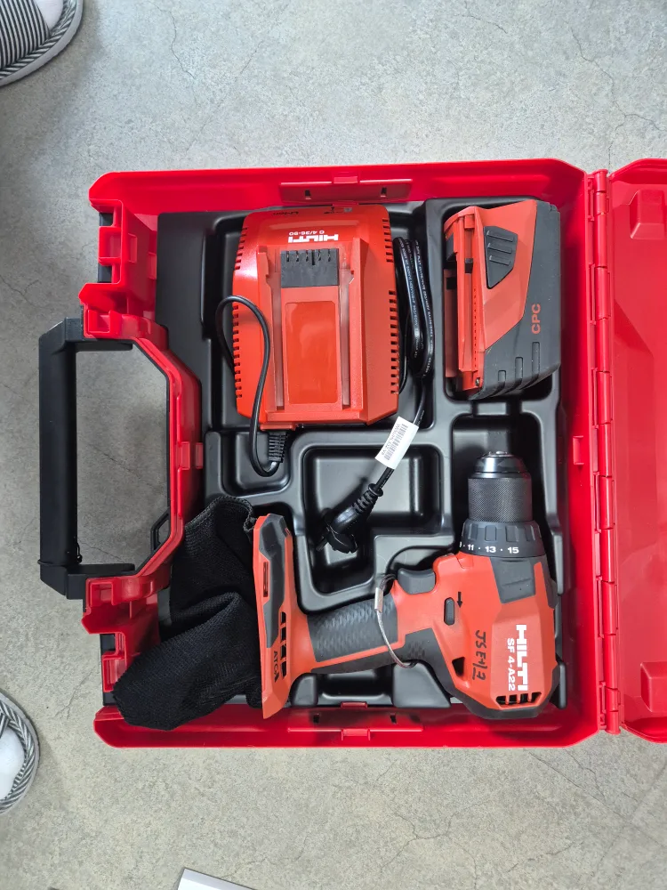 힐티 중고 충전 공구 판매 합니다.