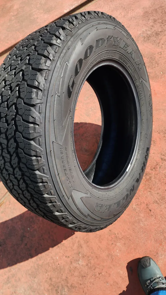 콜로라도 출고 타이어 중고판매