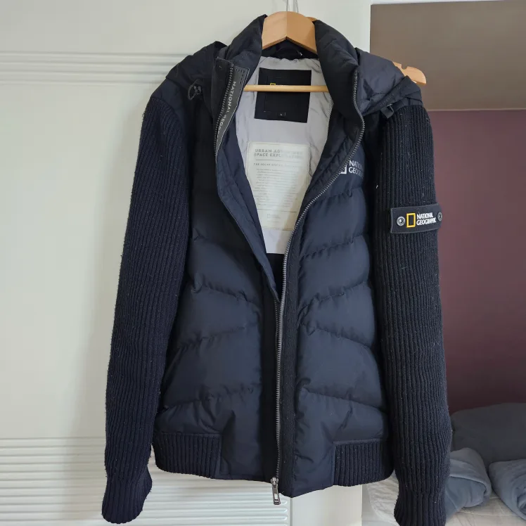 중고)  내쇼날지오그라피 남자 패딩