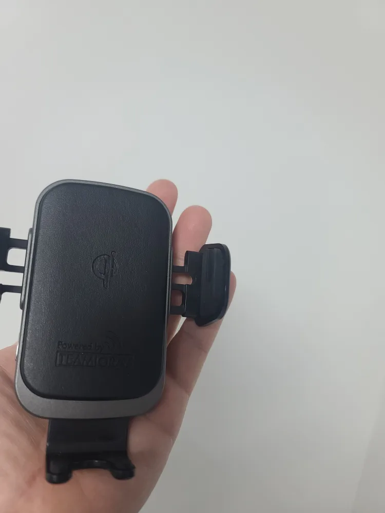 차량용 휴대폰 무선충전 거치대