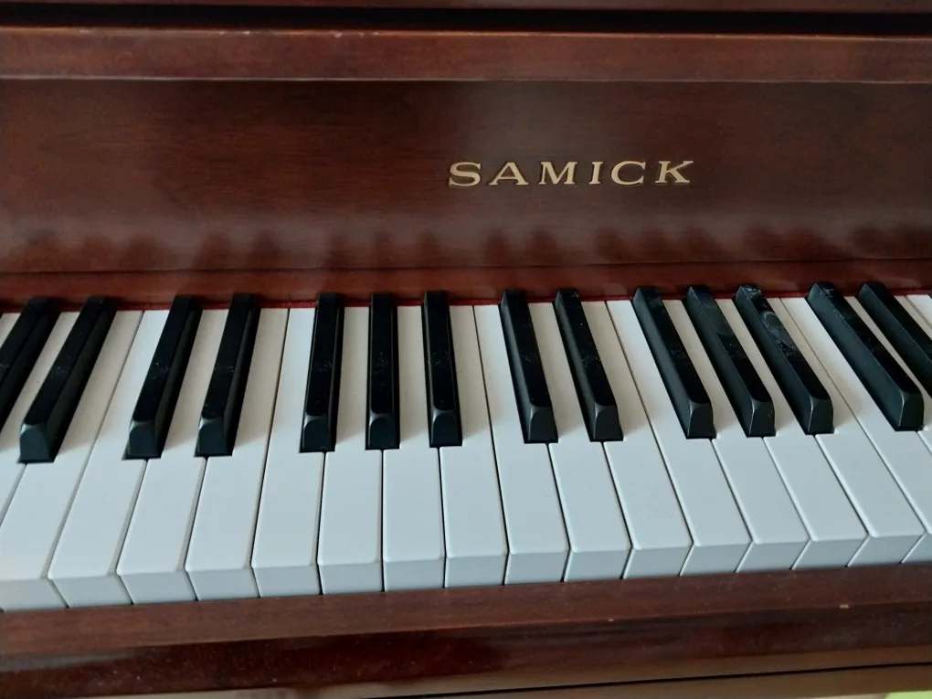 중고 피아노 무료로 드립니다