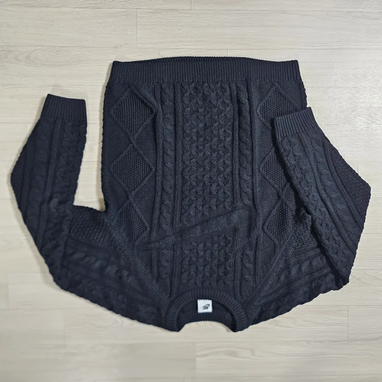 나이키 꽈배기 니트