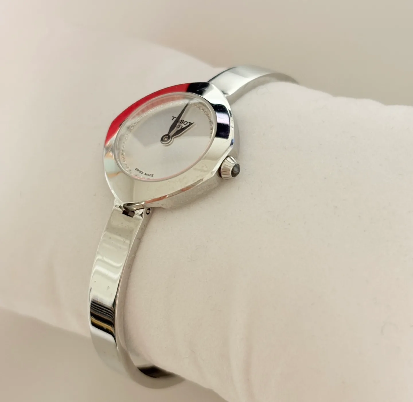 (중고) TISSOT Femini-T 티쏘 패니미-티 / 다이아스틸 여성 메탈시계 T113109 A