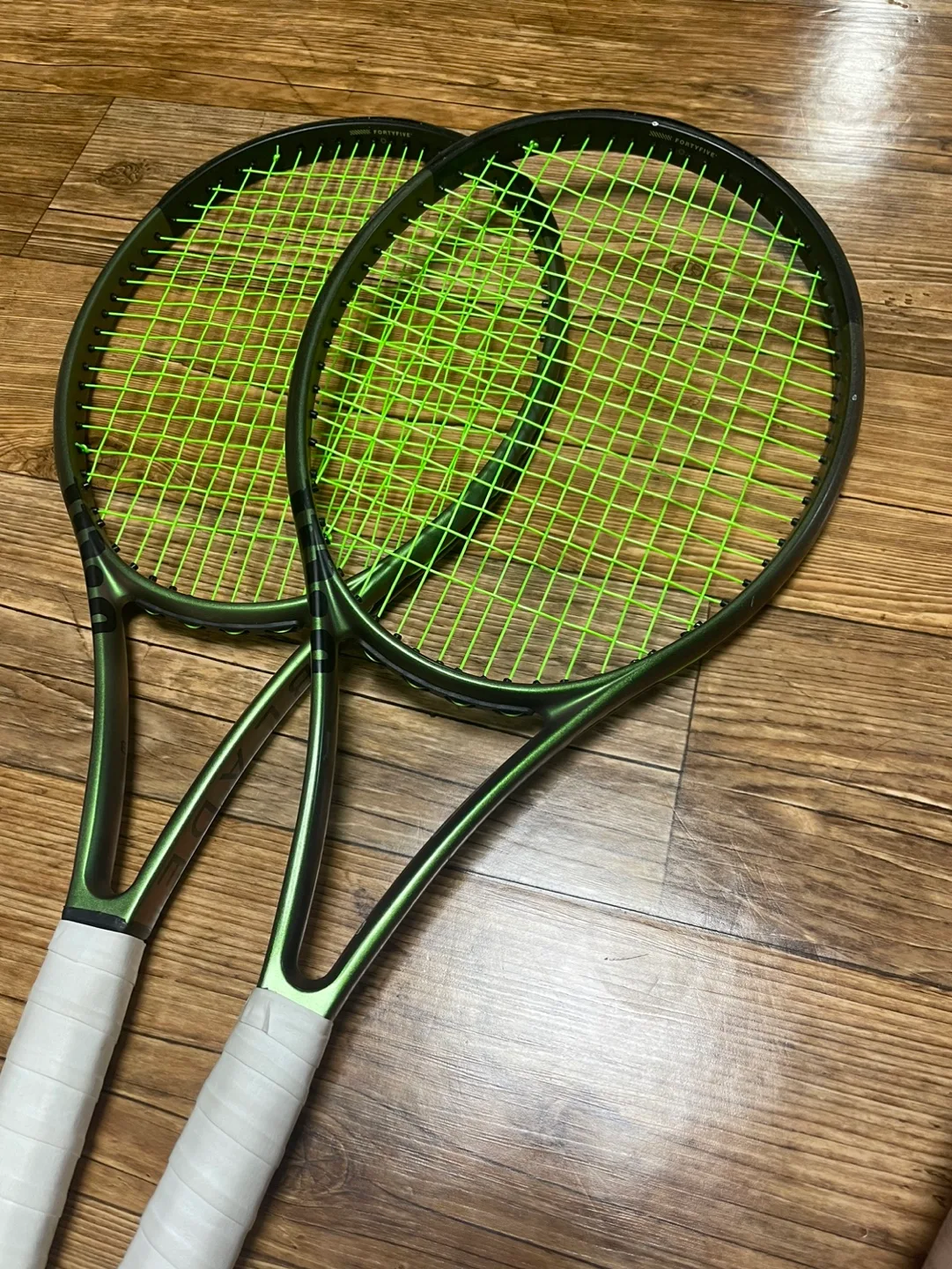 중고라켓 처분합니다. blade V8